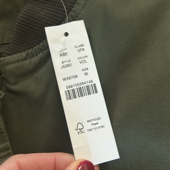 Men’s J Crew Hunter Green Bomber Jacket - Picture 4 of 4